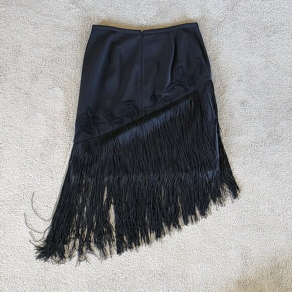 VTG BCBGMAXAZRIA wool black embroidered/fringe skirt Sz 4 - Picture 14 of 16